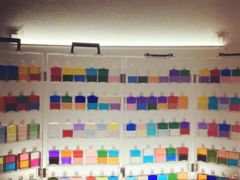 イベント名：オーラソーマ奈実子のカラーリーディングとエサレン江美子のマッサージ