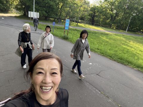 イベント名：「スニーカーでダイナミック歩く歩く歩く」レッスン ～大股で歩くと気持ちいい～真駒内公園編